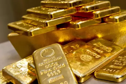 Ein Erbe aus purem Gold (Symboldbild): Die AfD prüft noch, ob ihr ein Gönner ein Millionenvermögen vermacht hat. 