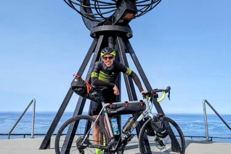 Am Ziel: Maximilian Seitz hat nach gut vier Wochen das Nordkap erreicht.