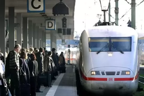 Viele ICE müssen wegen der Brückensperrung in Frankfurt ab Mannheim (Foto) umgeleitet werden und fahren nicht über den Frankfurt