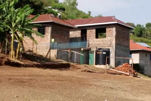 Wichtiges Projekt für Homa Bay: die New Hope School, hier kurz vor der Vollendung. 