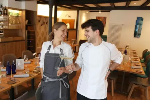 Ulrike und Daniel Bößhar kurz nach der Eröffnung des „Daniels am Markt“. Beide waren zuvor fünf Jahre lang am Tegernsee tätig. I