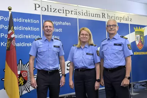 Führungstrio der Polizei: der neue Vize-Präsident Andreas Sarter, Ex-Vize und Vorgängerin Anja Rakowski, inzwischen Behördenleit