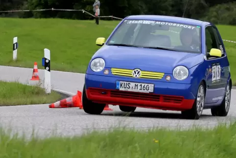 Dieses Bild wird es in diesem Jahr am Potzberg nicht geben, ein Rennfahrzeug im Automobil-Slalom. 