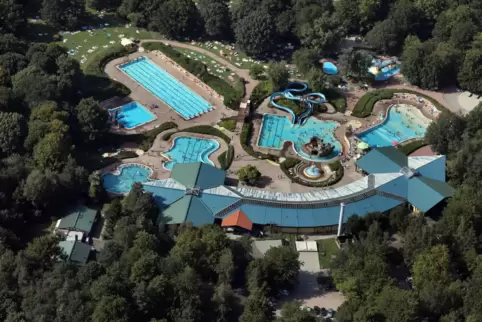 1983 wurde der Badepark gebaut. Allein die Sanierung des Freibades wird auf Kosten von rund 4,9 Millionen Euro geschätzt.