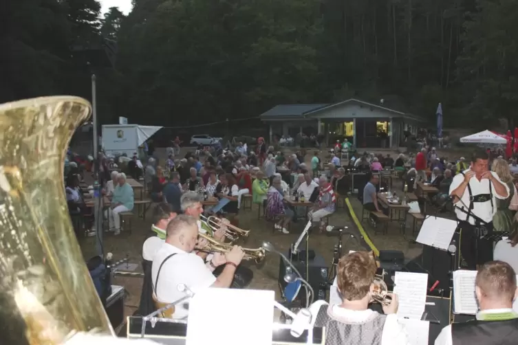 Gut besucht war auch im vorigen Jahr die Polka-Nacht am Seehof bei Erlenbach. 