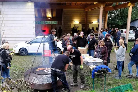 Als Angebot an alle Großsteinhauser feiern diese seit 2006 einmal im Jahr ein Bürgerfest. 