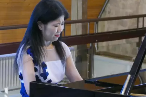 Beim Konzert in der Zehntscheune am Sonntag erlag Sachiko Furuhata nie der Versuchung reinen Schönklangs. Wegen technischer Prob