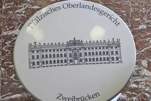 Das Pfälzische Oberlandesgericht mit Sitz im Zweibrücker Schloss ist für die ganze Pfalz zuständig. Das Pfälzische Oberlandesgericht mit Sitz im Zweibrücker Schloss ist für die ganze Pfalz zuständig.