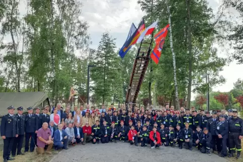 Die Teilnehmer des deutsch-polnischen Zeltlagers der Jugendfeuerwehr.