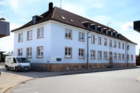 In diesem Gebäude zwischen Haupt- und Busbahnhof befindet sich die Moschee. 