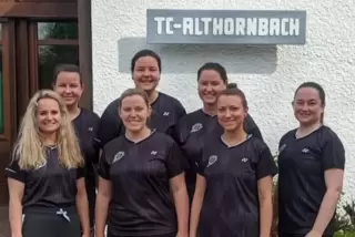 Das Meisterteam (hintere Reihe von links nach rechts): Julia Dieter, Elena Süs, Melanie Schnöder, (vordere Reihe von links) Ann-