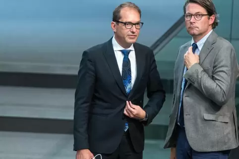 Schlüsselfiguren des Ausländer-Maut-Desasters: Andreas Scheuer (rechts) und sein Vorgänger Alexander Dobrindt. 