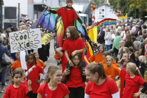 Der Umzug (hier ein Bild aus dem vorigen Jahr) wird wieder vom Förderverein Herbstfestfreunde organisiert. Vorstandsmitglied Chr