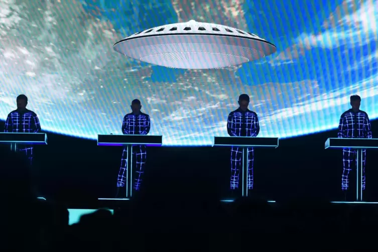 Die Kultband Kraftwerk, hier bei einem Auftritt Ende Juli in Spanien, 