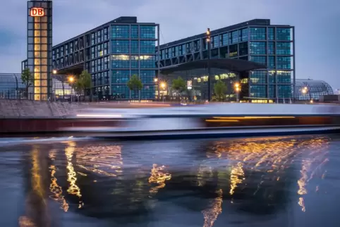 Städtereisen nach Berlin führen nun häufiger über den Hauptbahnhof der Bundeshauptstadt. 