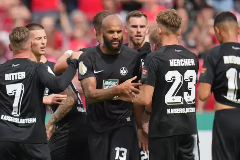 Lauterer Jubel nach dem 1:0. 