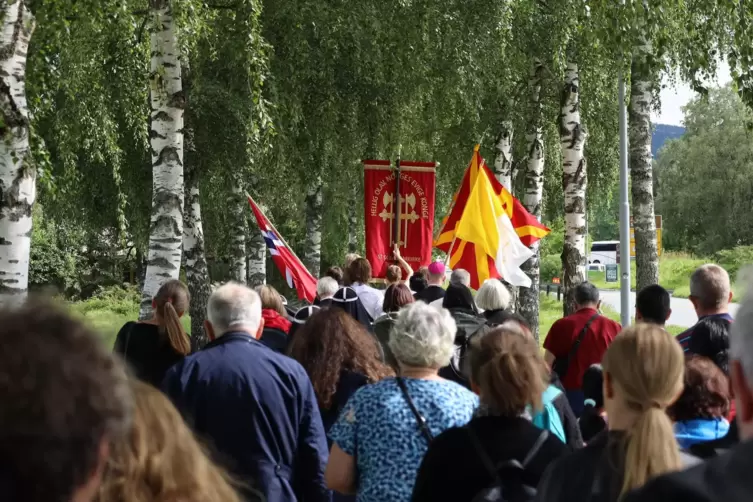 Norwegische Katholiken aus der Region Trondheim auf dem Weg zur Weihe.