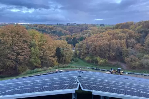 Mit den Daten Krafts kann die Stadt ihre Solaraktivitäten ausbauen und gezielt Dächer für Photovoltaikanlagen auswählen. Das Fot