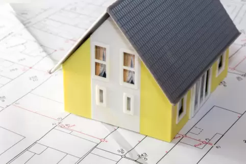 Der Wunsch nach dem Eigenheim ist ungebrochen, doch die Fiananzierung wird immer schwieriger , sagen regionale Immobilienexperte