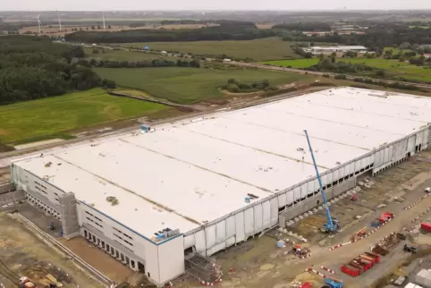  In Dummerstorf bei Rostock ließ Amazon ein Logistikzentrum bauen, das dem am Contwiger Steitzhof gleicht, sogar noch größer ist