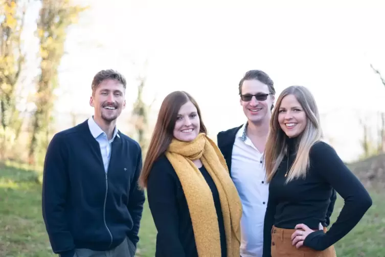 Die vier Gr&uuml;nder Maximilian Medwed, Katja Bra&szlig;, Marco Bra&szlig; und Merle Medwed (von links). 