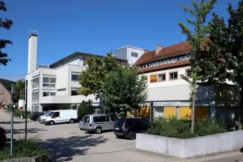 Seit knapp einem Monat behandelt das Klinikum Landau-SÜW keine Patienten mehr in Annweiler. Das Klinikareal soll nun verkauft we