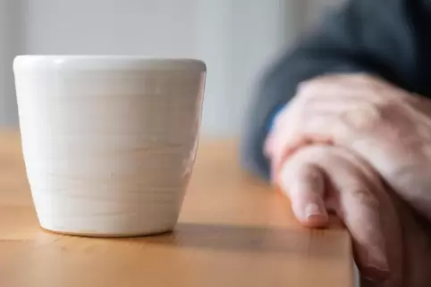 Die Aufgabe, alte Menschen bei Kaffee oder Tee zusammenzuführen, könnten sich DRK und Seniorenbeirat teilen. 