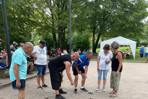 Bouleturnier der Boule-Freunde mit Partnerstadt Reichshoffen. 