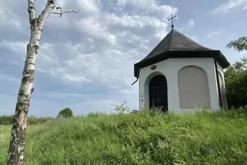 Diese kleine Kapelle steht im neuen Schutzgebiet Palmberg. Dort ist fast alles verboten, Gottesdienst zu feiern aber nicht. 