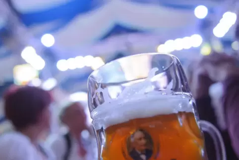 Die Maß Bier gehört auch in Mannheim zum Oktoberfest. 