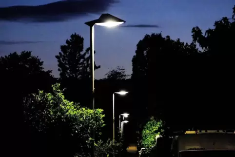 In vielen – nicht in allen – Gemeinden des Dahner Felsenlandes bleibt vorerst die Straßenbeleuchtung nachts ausgeschaltet. 