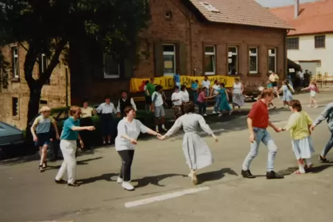 Vereinsgeschichte: Abschlussfest auf dem Schneebergerhof 1989. 