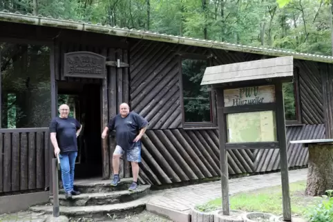  Kommen mindestens einmal pro Woche zur Pfälzerwald-Hütte „Zum Taubenbachtal“, um nach dem Rechten zu sehen und die Ruhe des Ort