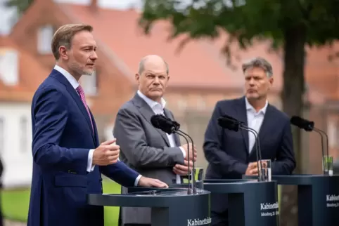 Stehen vor großen Aufgaben: Finanzminister Christian Lindner, Kanzler Olaf Scholz und Wirtschaftsminister Robert Habeck. 