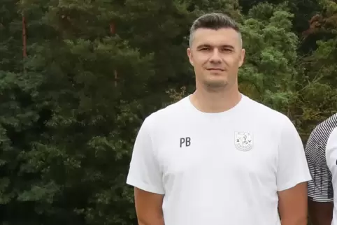 Hat Erklärungen: Trainer Pietro Berrafato.