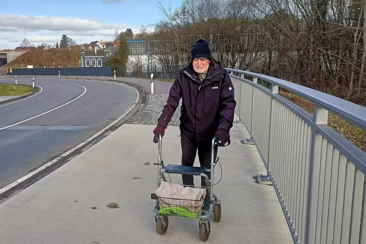 Meist war er mit seinem Rollator am Nagelwerkkreisel unterwegs.