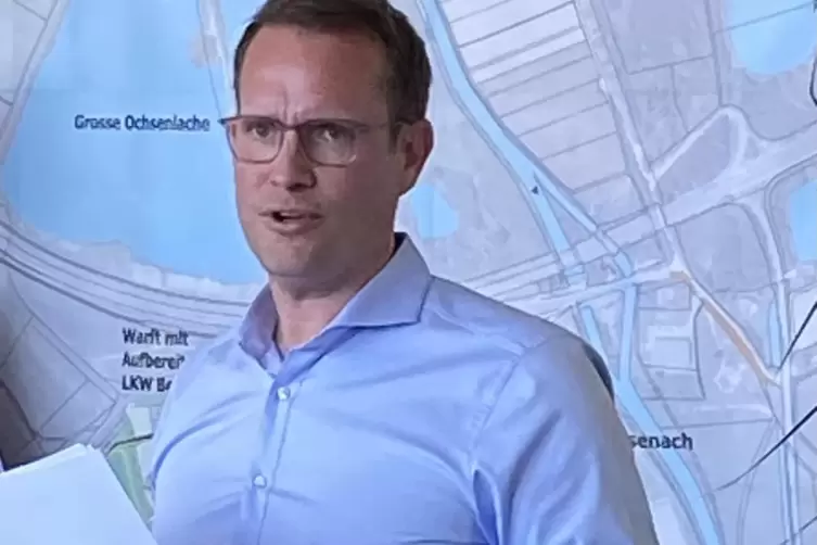 Omlor-Chef Christoph Kopper bei seiner Rede zur Werkser&ouml;ffnung.
