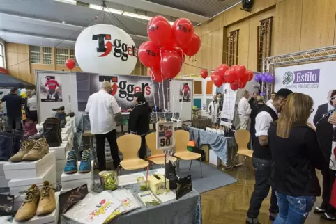 Die Gewerbeschau lockt stets viele Besucher in die Turn- und Festhalle Miesau.