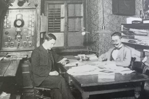 Redaktion anno dazumal: Adolf (links) und Emil Thieme.