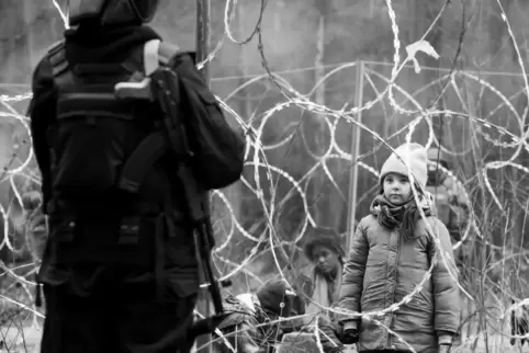 „Grüne Grenze“ („Green Border“) heißt der aufrütttelnde Film von Agnieszka Holland, den Polens Politiker gar nicht mögen. 