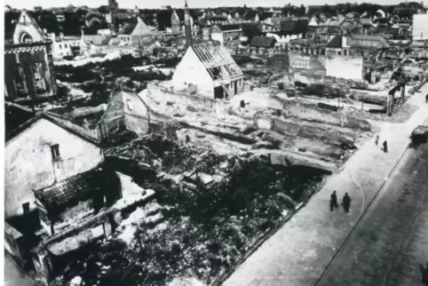 80 Prozent der bebauten Stadtfläche wurden innerhalb von nicht einmal einer Stunde komplett zerstört. 