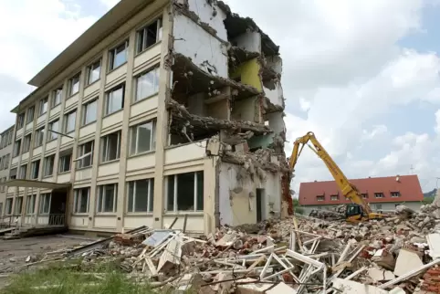 Das alte evangelische Krankenhaus wurde 2007 abgerissen. Ein Neubau entstand gegenüber.