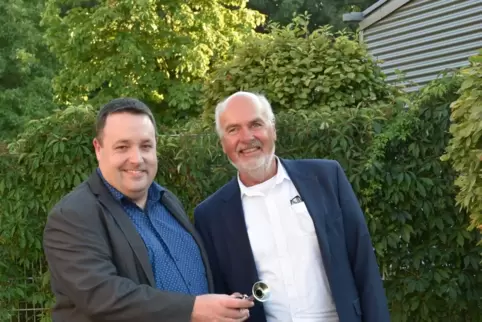 Sven Friedrich (links) übernimmt die Aufgaben des Landesgeschäftsführeres von Matthias Mandos.