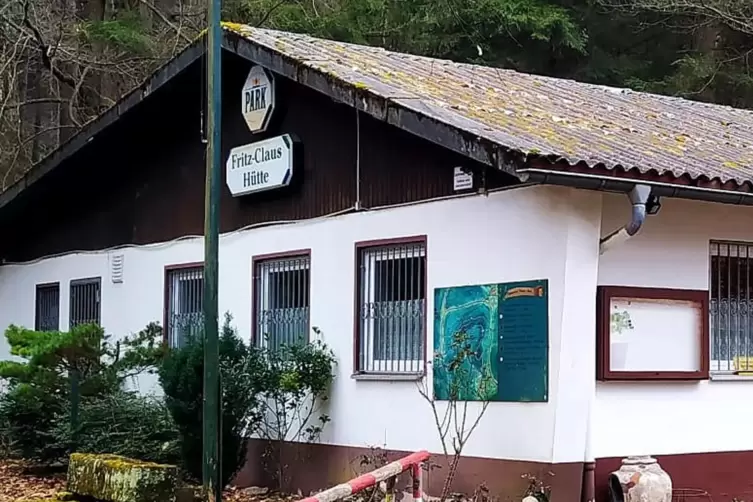Der Pfälzische Badmintonclub hat die Hütte des Pfälzerwald-Vereins übernommen.
