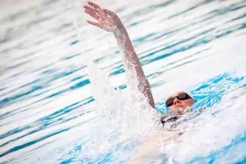Für unseren Kolumnisten Wolfgang Ohler war es ein anstrengender Tag im Freibad. 