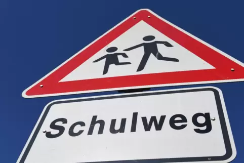 Für ein zehnjähriges Mädchen war der Schulweg am Montag nicht sicher. 
