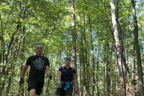 Yuriy Koroteev aus Kiew und Petra Hutera haben auch einige Nordic-Walking-Touren gemeinsam im Pfälzerwald unternommen.