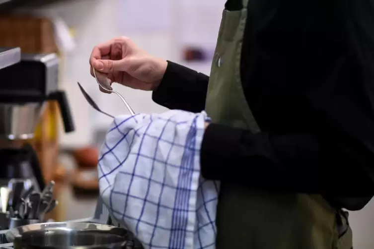 Hängepartie für die Gastro-Branche: Bleibt es bei dem niedrigen Mehrwertsteuersatz für Speisen? 