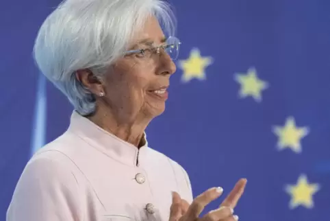 EZB-Präsidentin Christine Lagarde verteidigt den geldpolitischen Kurs: „Wir tun das nicht, um eine Rezession zu erzwingen.“ 