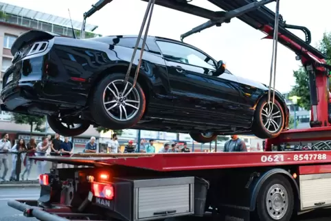 Zudem telefonierte der Fahrer des Abschleppfahrzeugs am Steuer. 